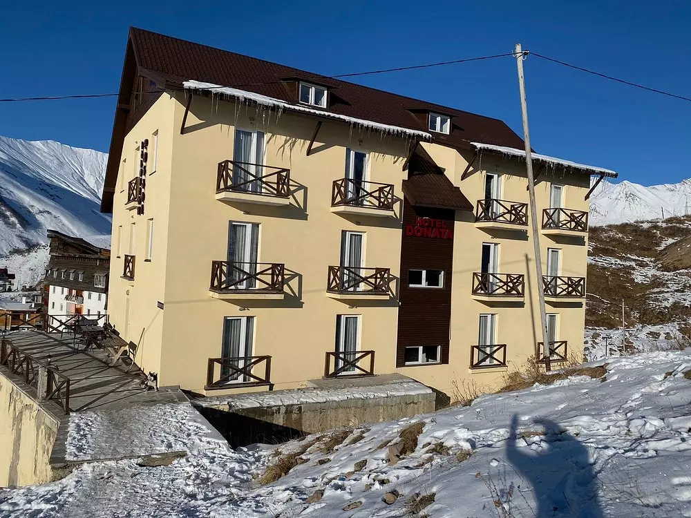 ساختمان هتل دوناتا